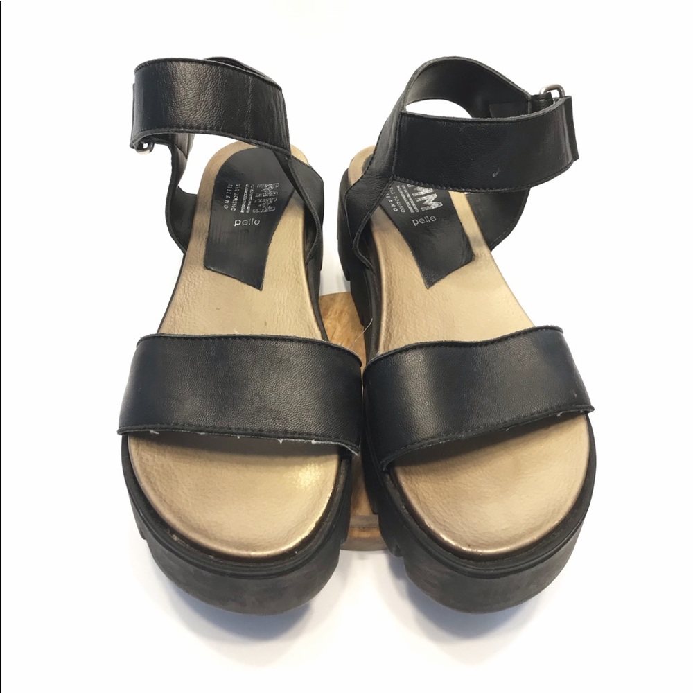 📦SOLD📦MM MILANO PELLE Platform Sandals